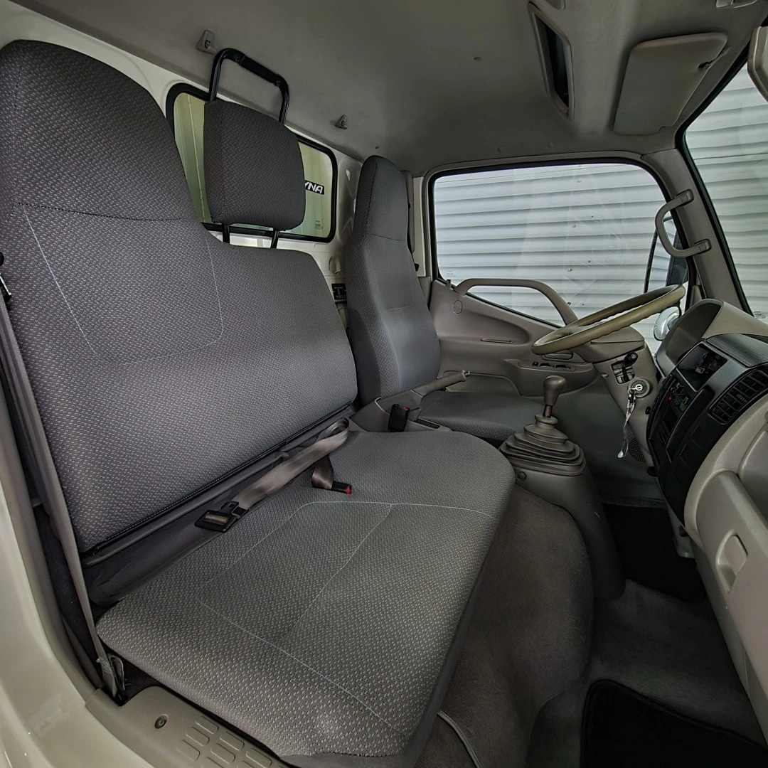 Toyota Dyna Contentor Lona Tipo TIR