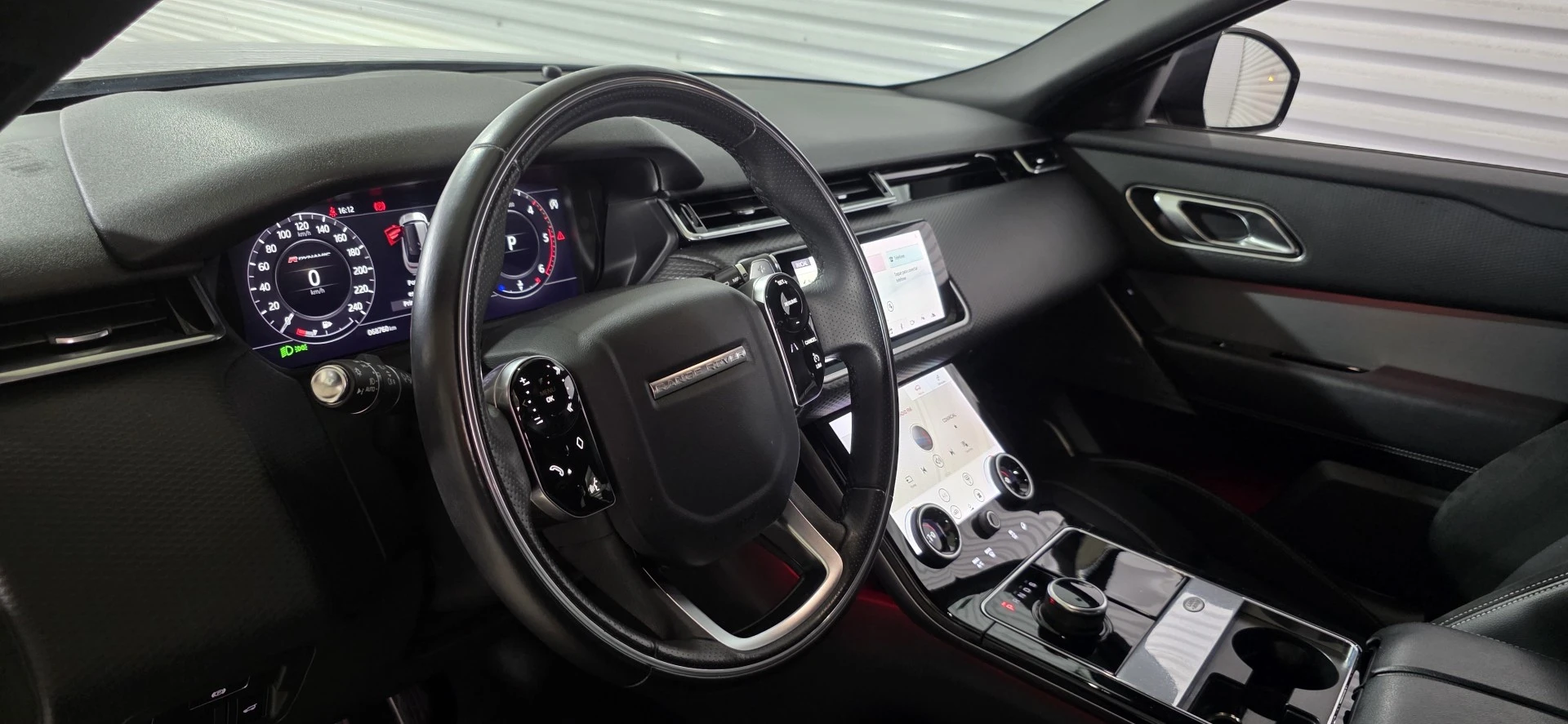 Land Rover Range Rover Velar 2.0 D R-Dynamic HSE