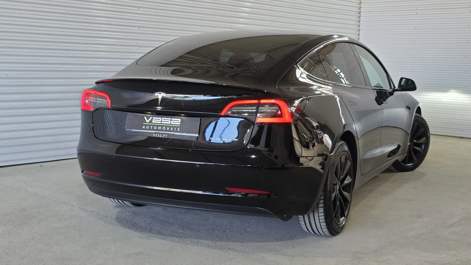 Tesla Model 3 LONG RANGE DUAL MOTOR