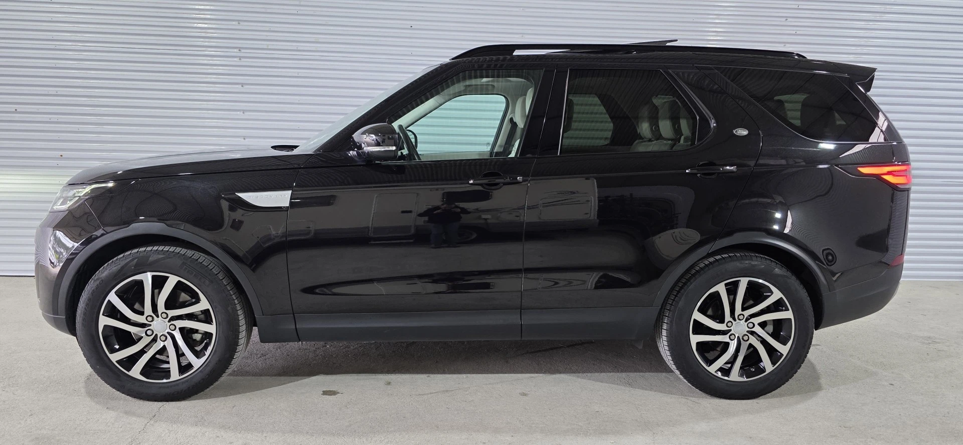 Land Rover Discovery 2.0 SD4 HSE Luxury Auto