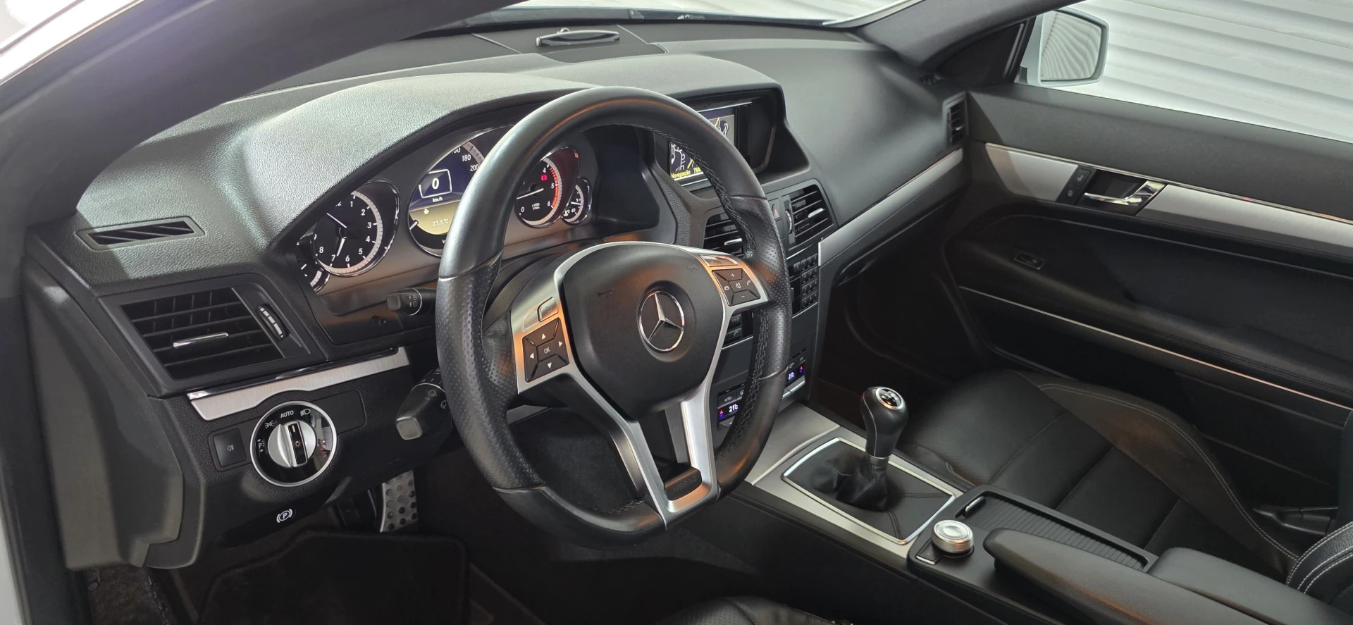Mercedes-Benz E 220 CDi - Coupé - AMG Line