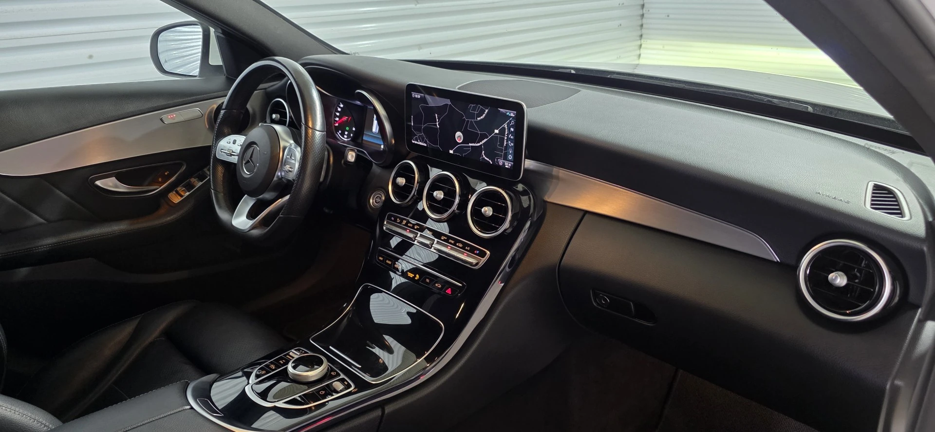 Mercedes-Benz C 220 d AMG Line