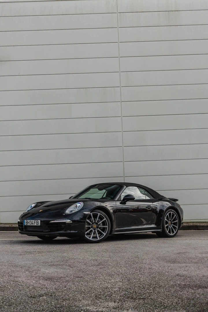 Porsche 911 (991) Carrera 4 Cabriolet PDK Black Edition