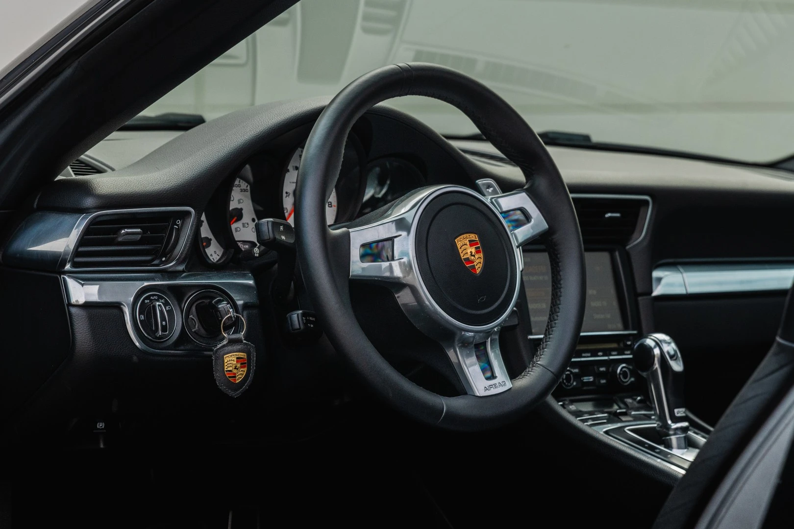 Porsche 911 (991) Carrera 4 Cabriolet PDK Black Edition