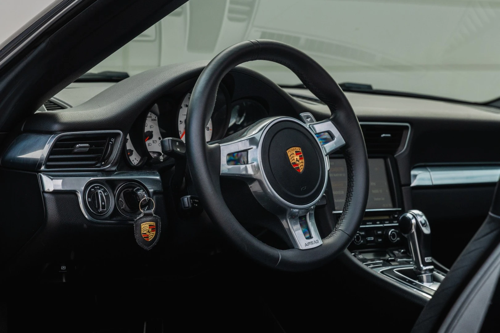 Porsche 911 (991) Carrera 4 Cabriolet PDK Black Edition