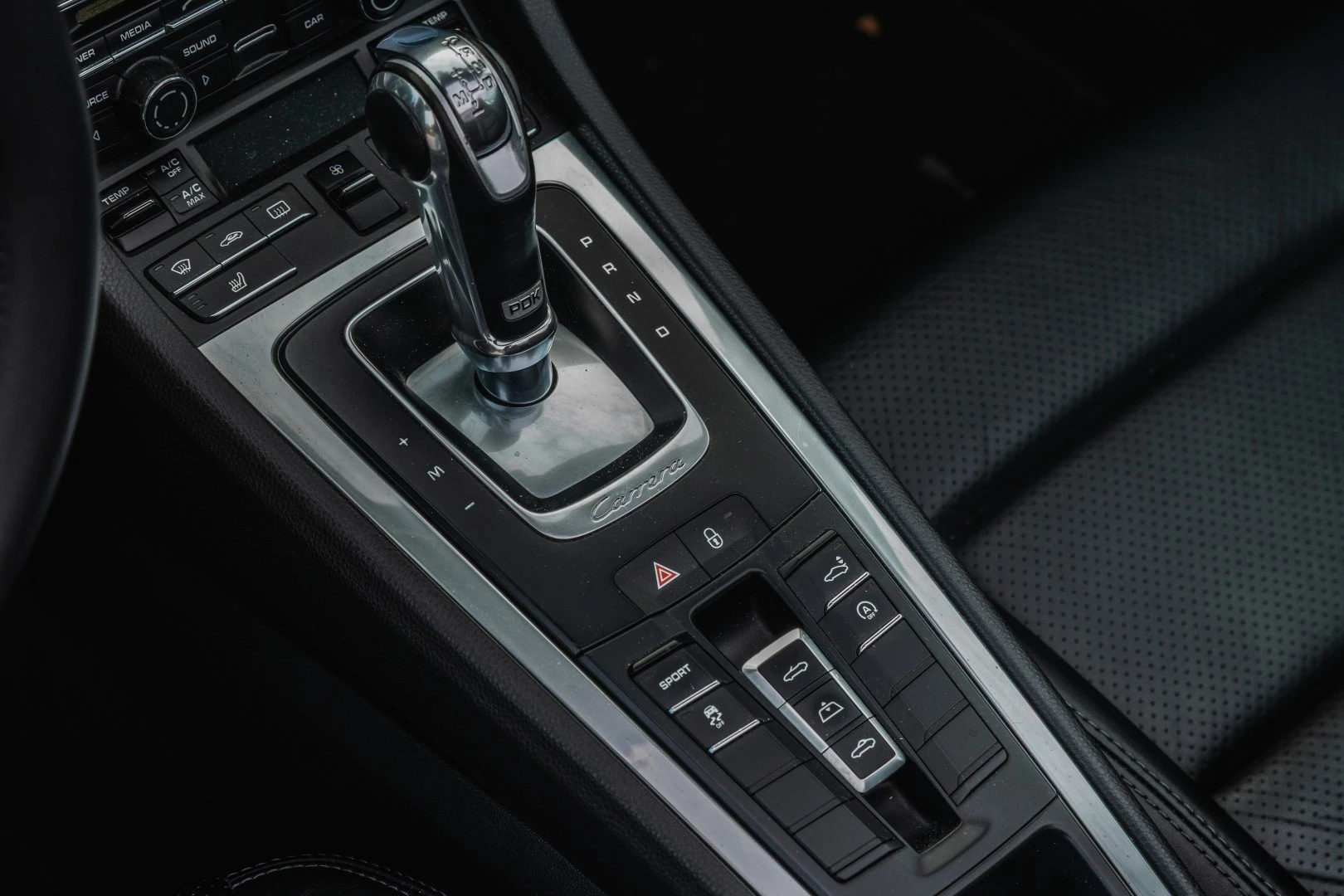 Porsche 911 (991) Carrera 4 Cabriolet PDK Black Edition