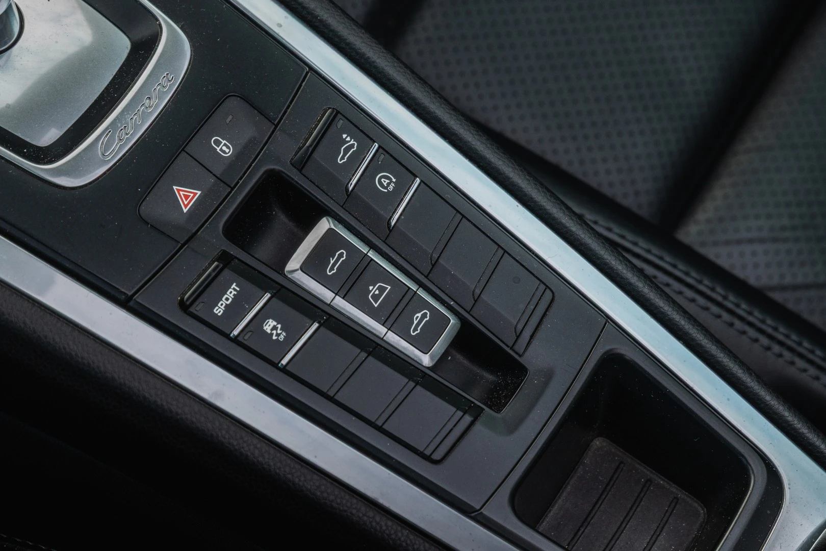Porsche 911 (991) Carrera 4 Cabriolet PDK Black Edition