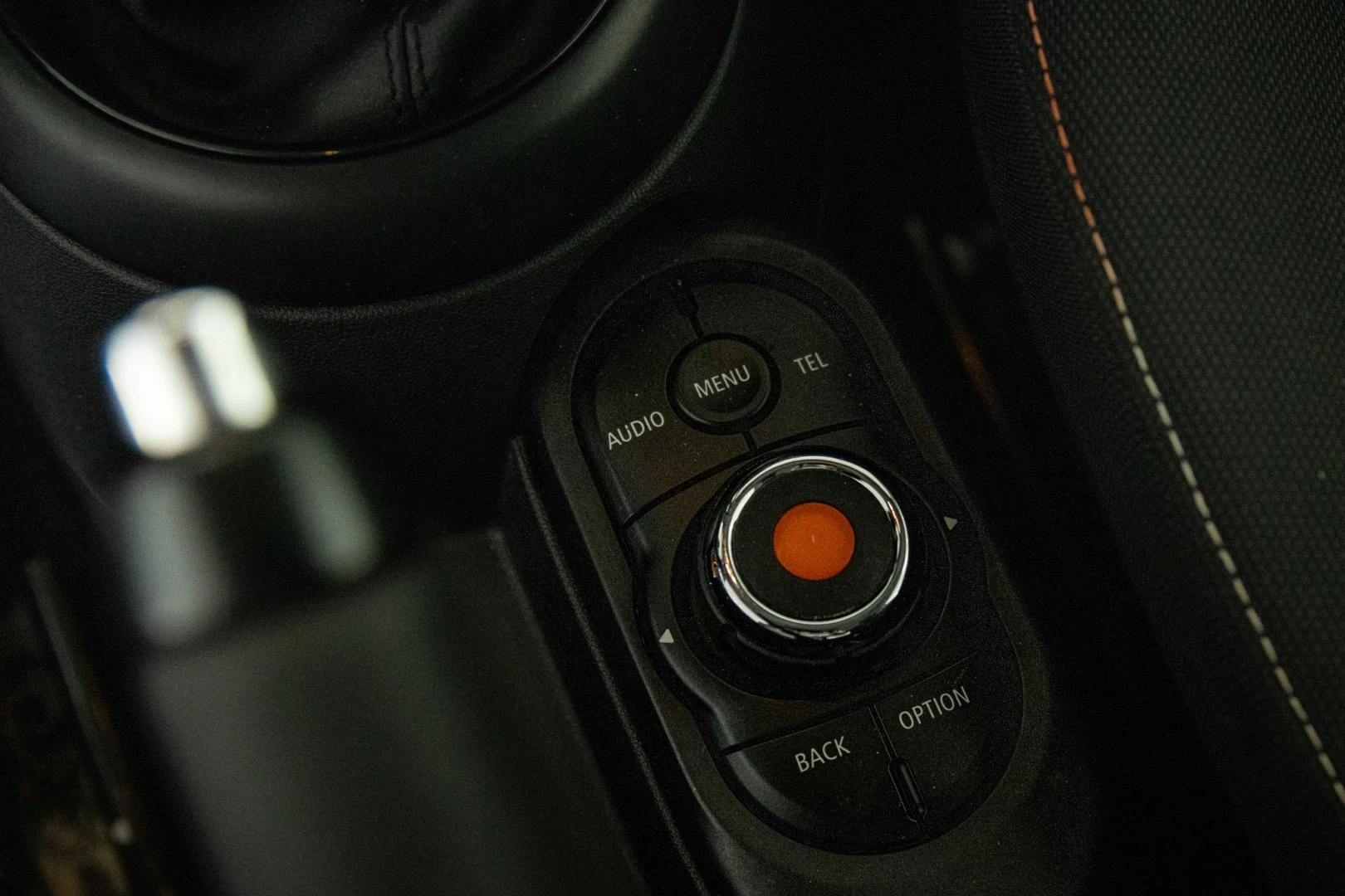 MINI 3 Portas One
