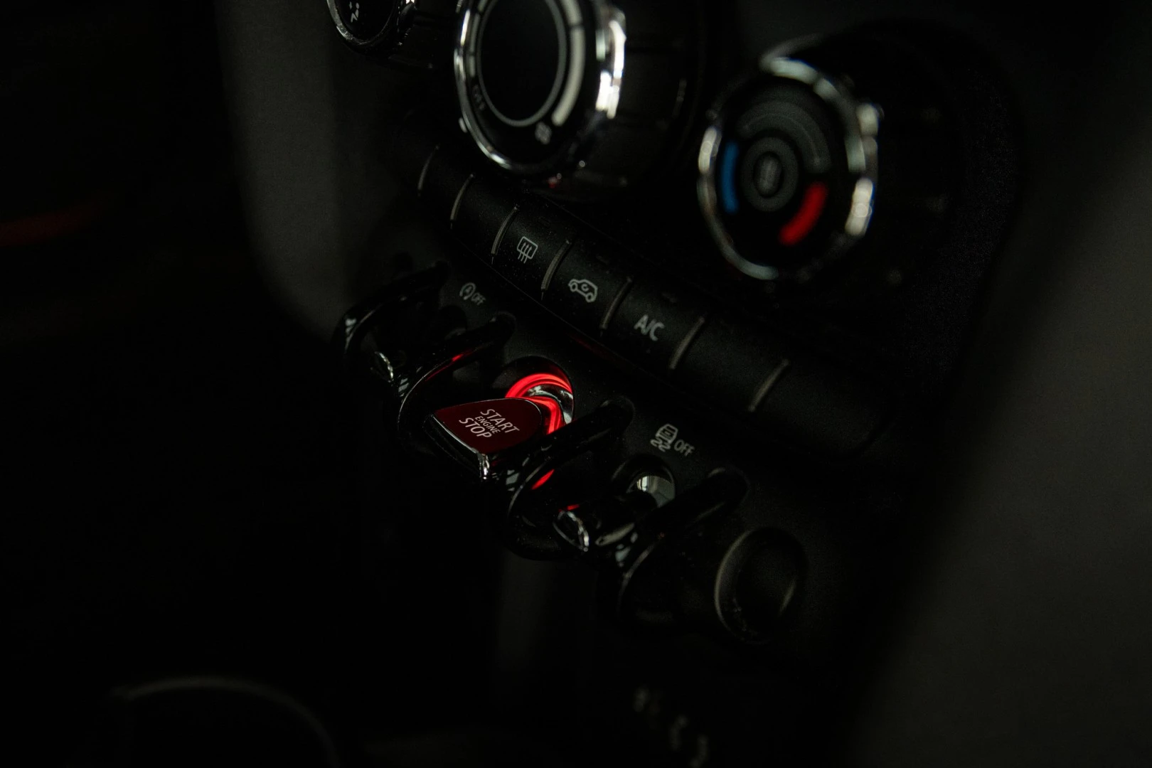 MINI 3 Portas One