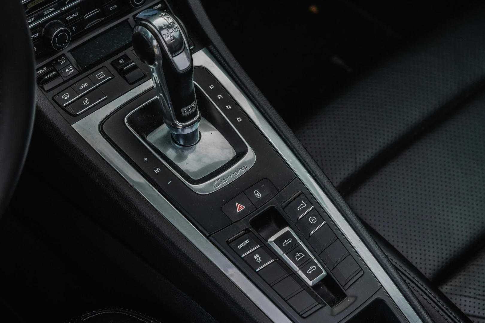 Porsche 911 (991) Carrera 4 Cabriolet PDK Black Edition