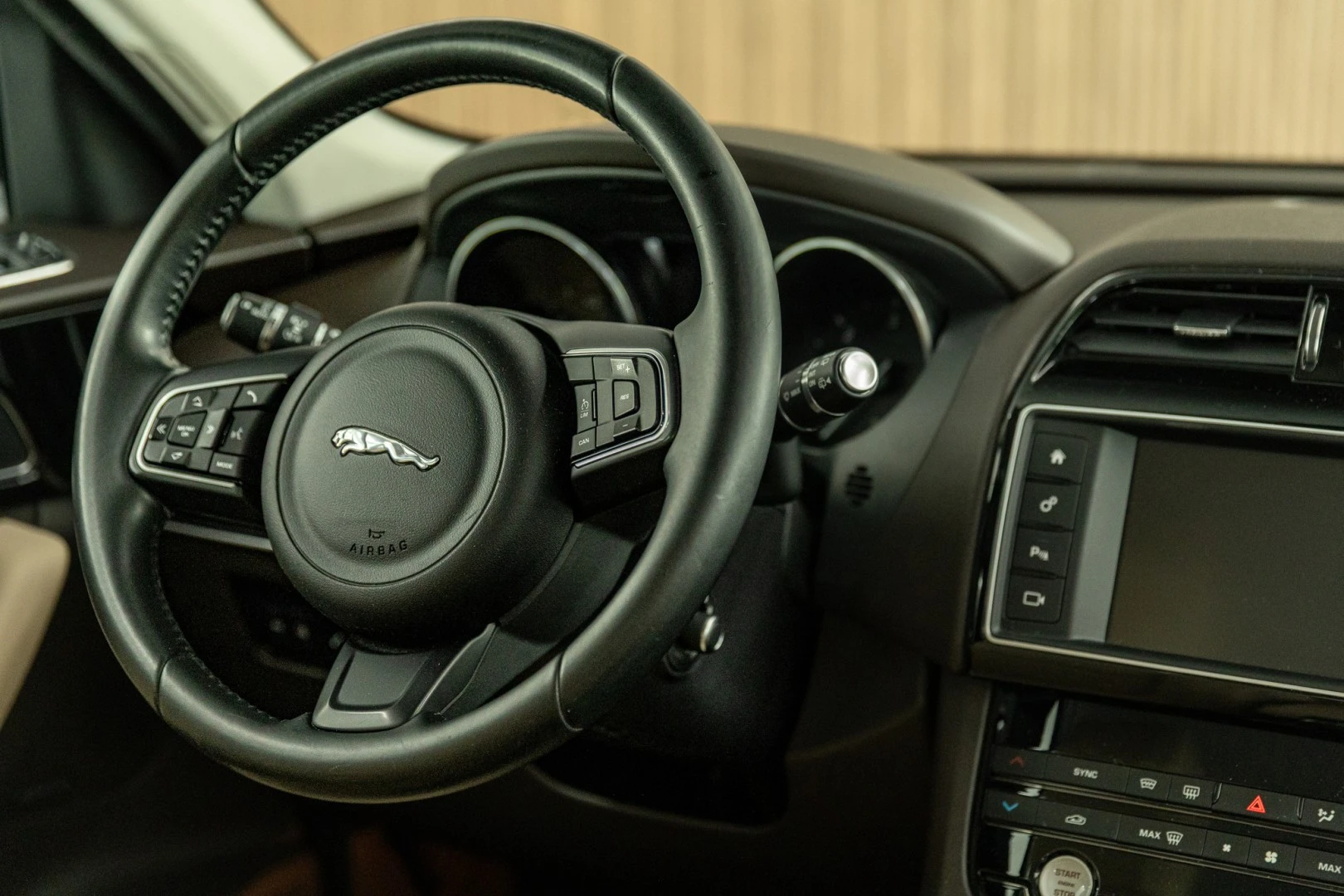 Jaguar F-Pace 20d AWD Portfolio