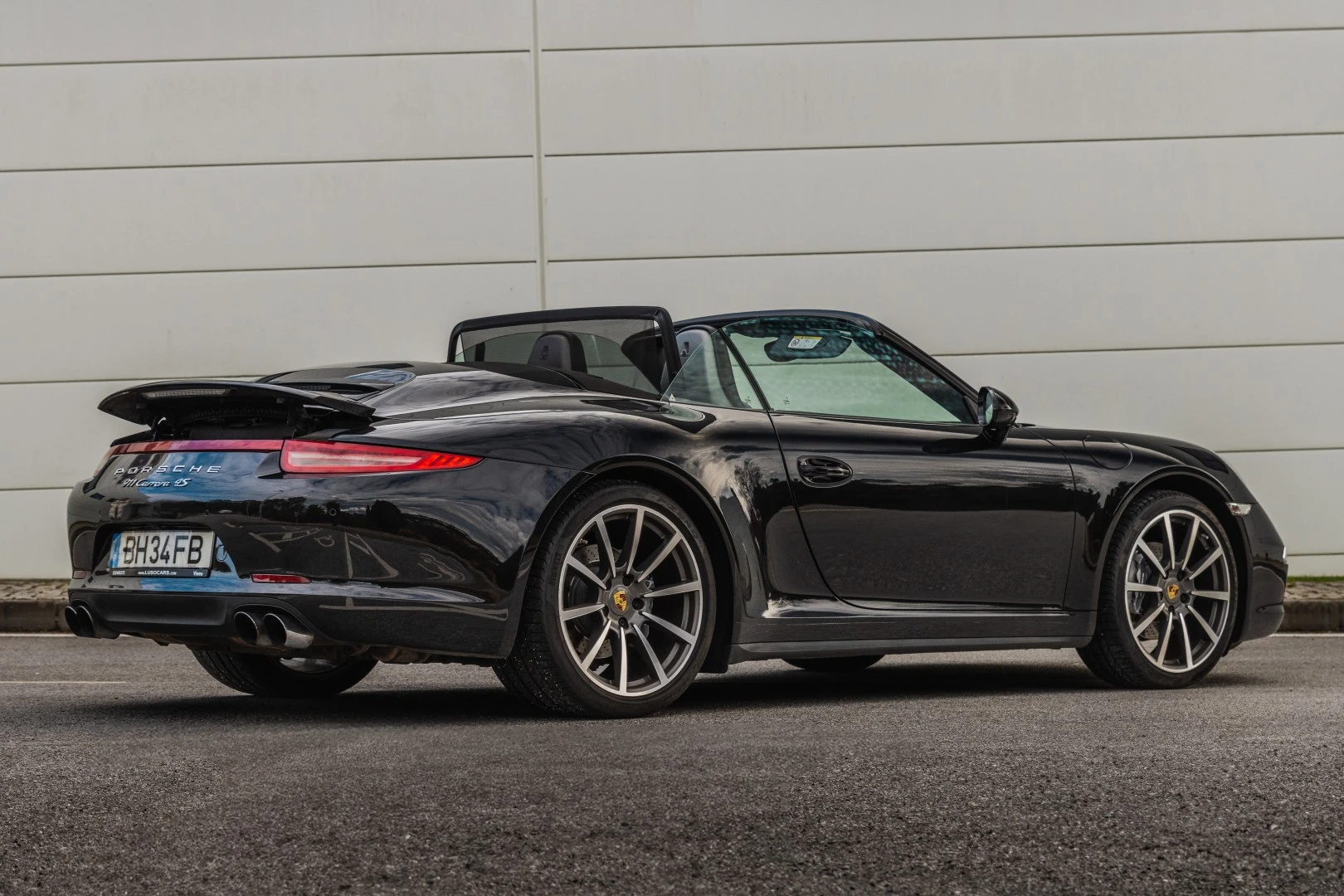 Porsche 911 (991) Carrera 4 Cabriolet PDK Black Edition