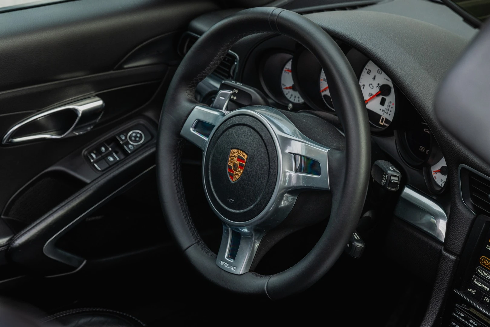 Porsche 911 (991) Carrera 4 Cabriolet PDK Black Edition