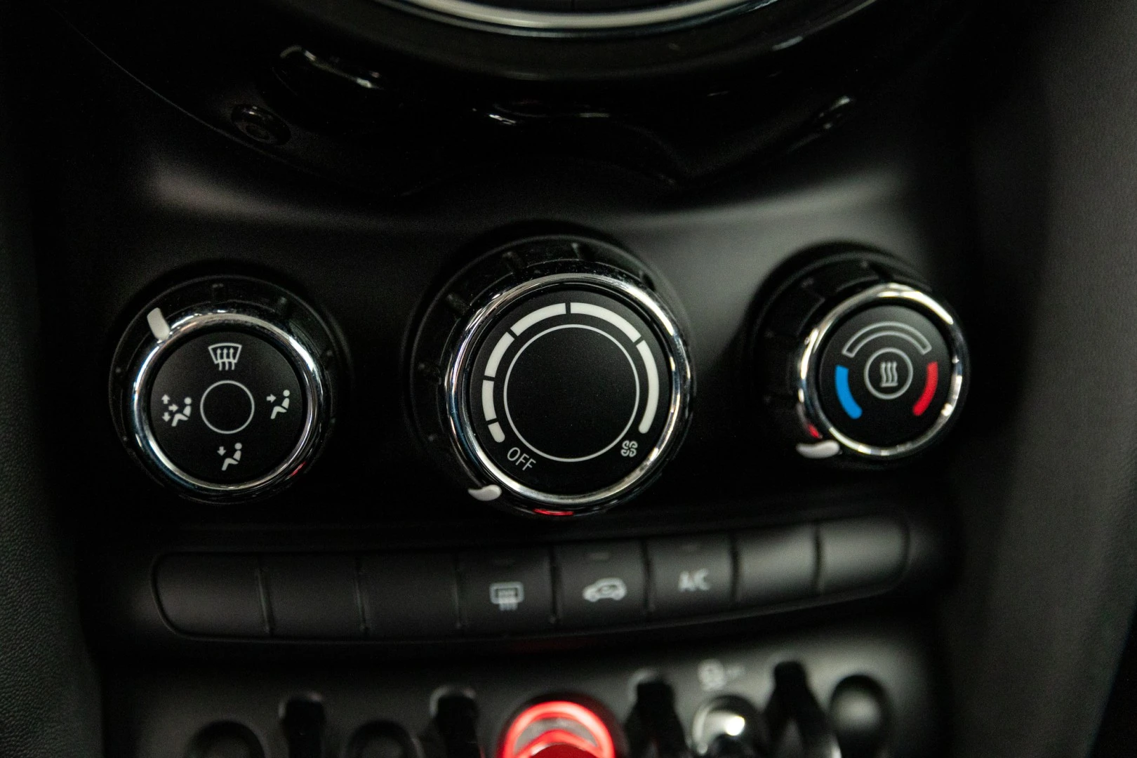 MINI 3 Portas One First