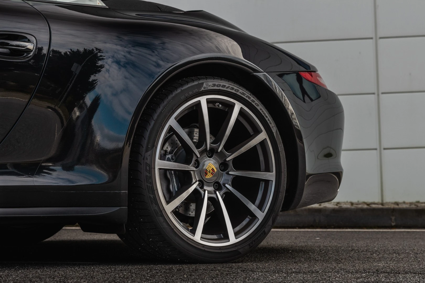 Porsche 911 (991) Carrera 4 Cabriolet PDK Black Edition