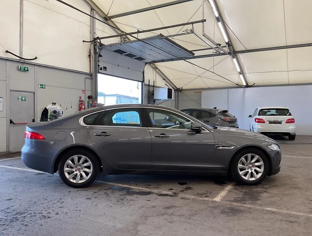 Jaguar XF 2.0 D Prestige Aut.