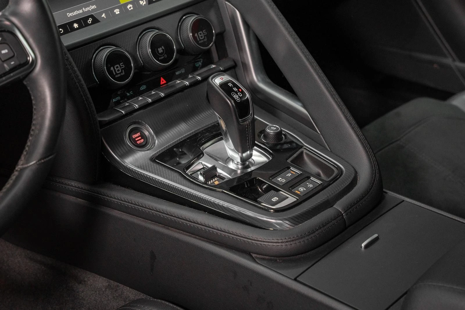 Jaguar F-Type 2.0 i4 R-Dynamic Black