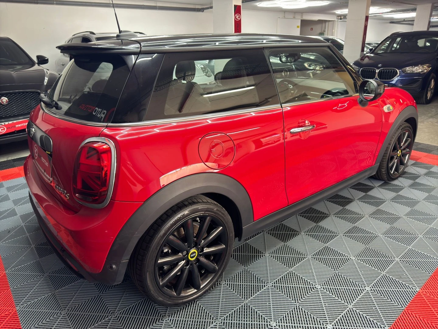 MINI 3 Portas Cooper SE Camden Edition