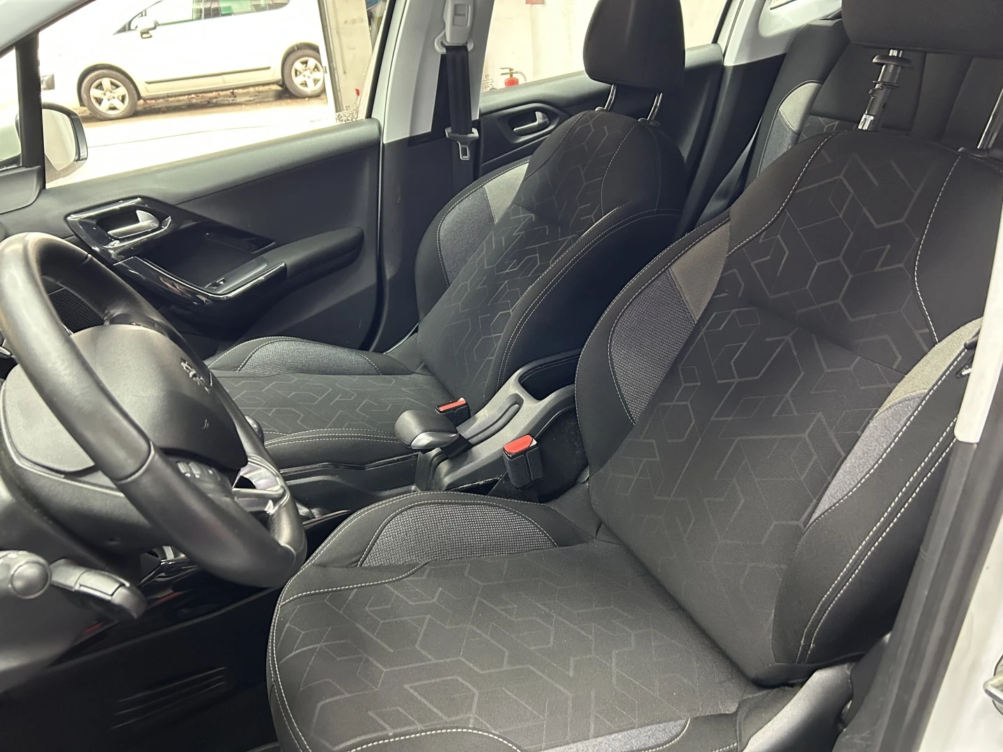 Peugeot 2008 1.2 PureTech Active