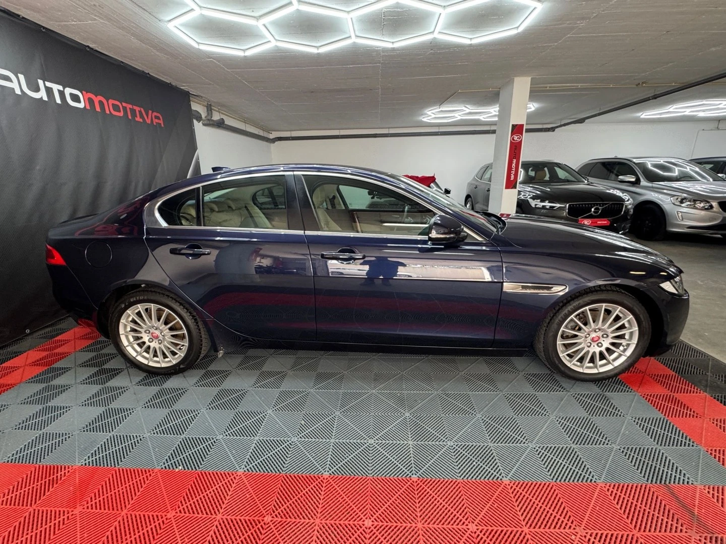 Jaguar XE 2.0 D Prestige