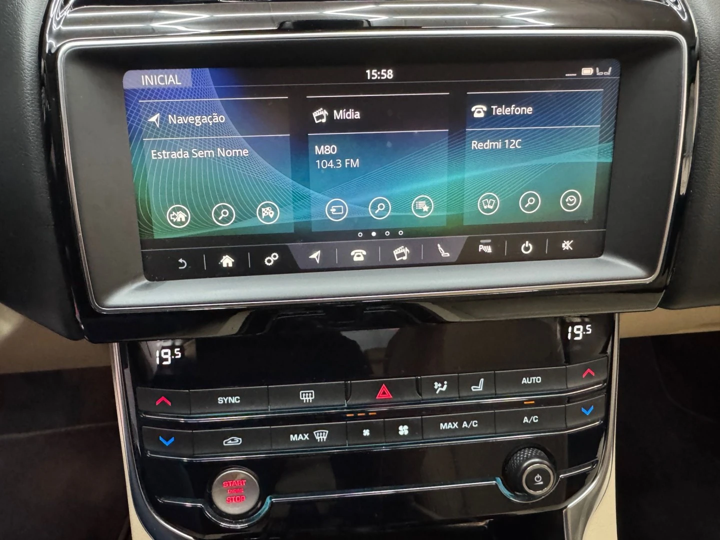 Jaguar XE 2.0 D Prestige