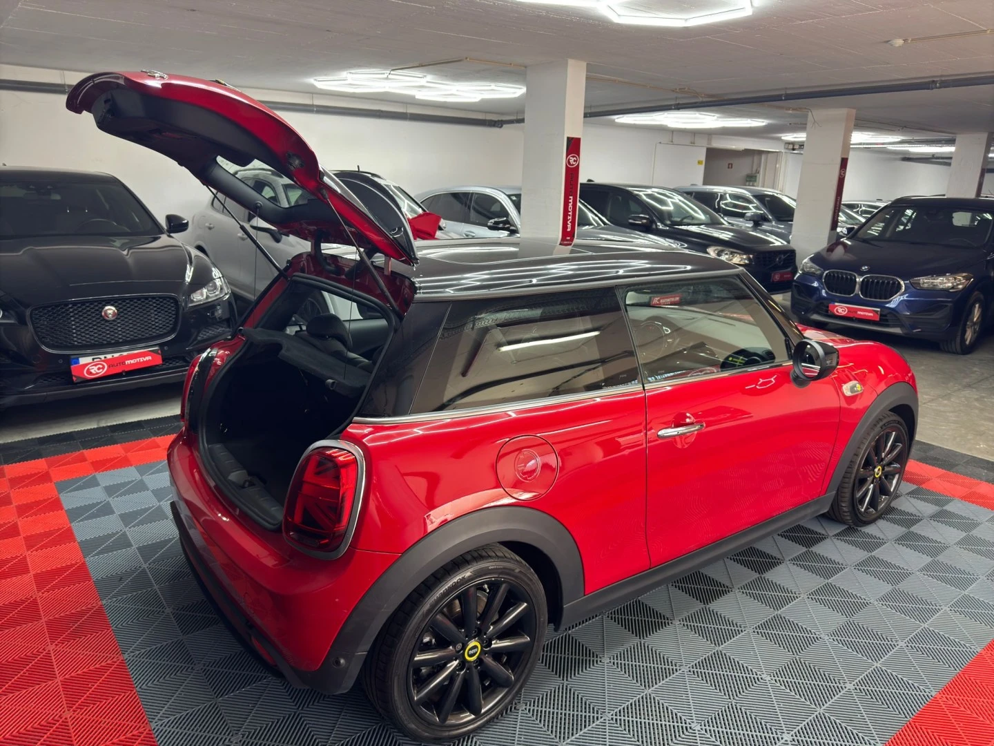 MINI 3 Portas Cooper SE Camden Edition