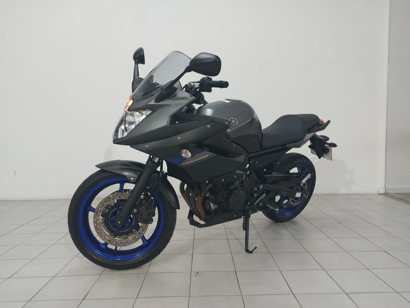 Yamaha XJ  6 Diversion