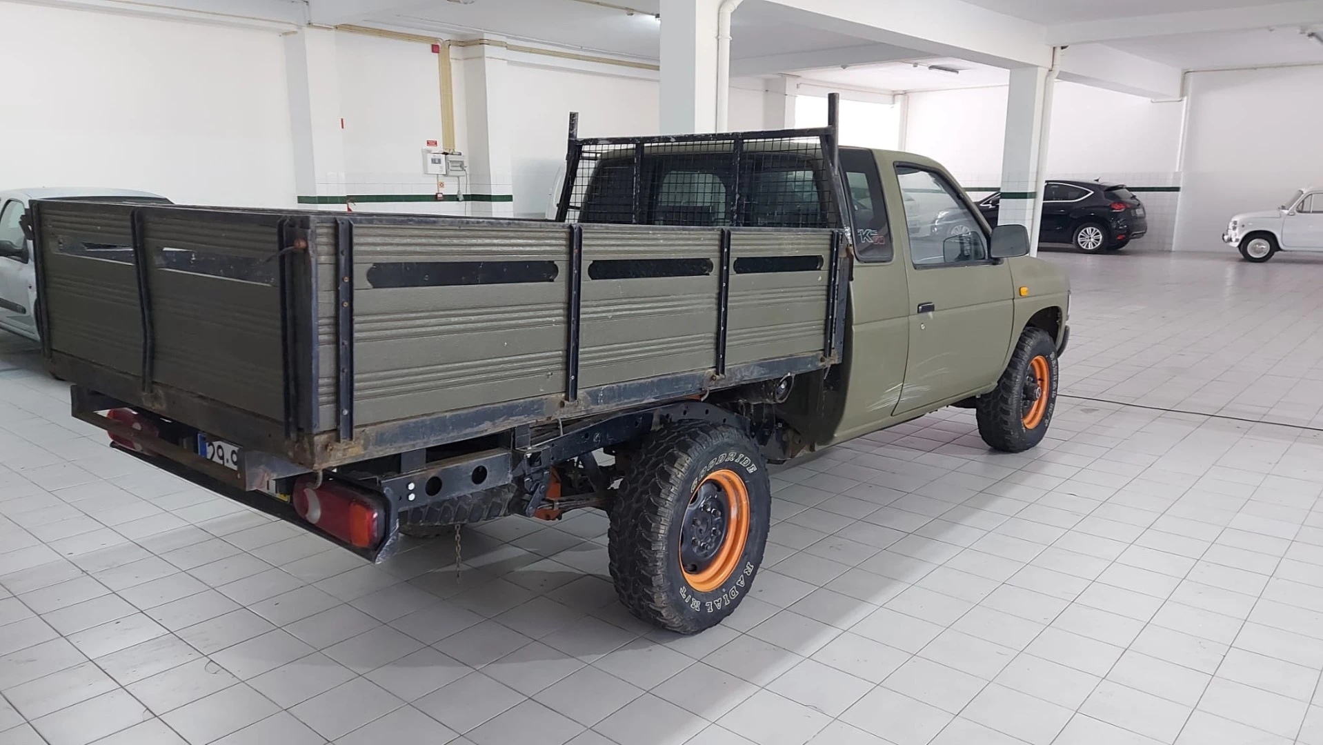 Nissan Pick Up 2.5 D King Cab