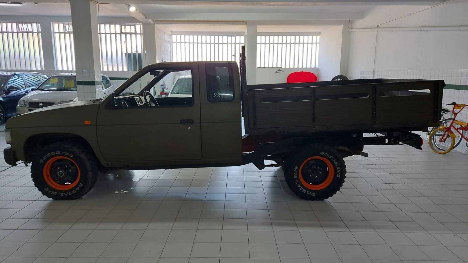 Nissan Pick Up 2.5 D King Cab