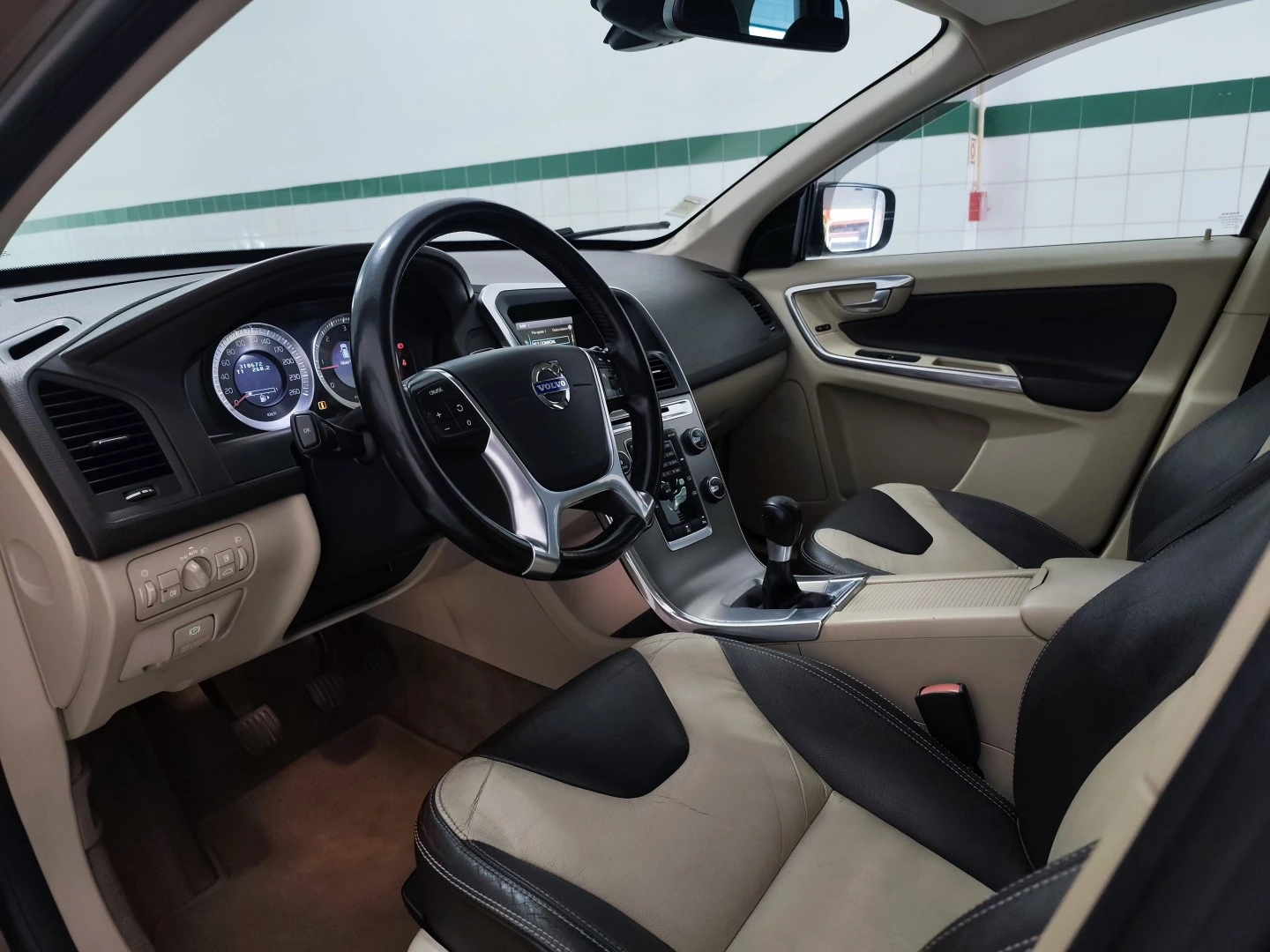 Volvo XC 60 2.0 D4 DRIVe Momentum