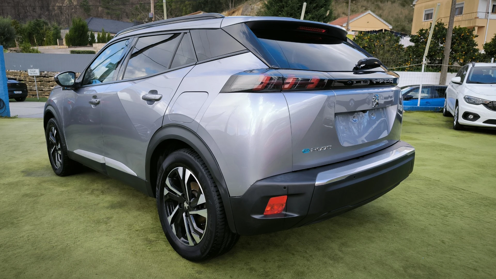 Peugeot e-2008 50 kWh Allure