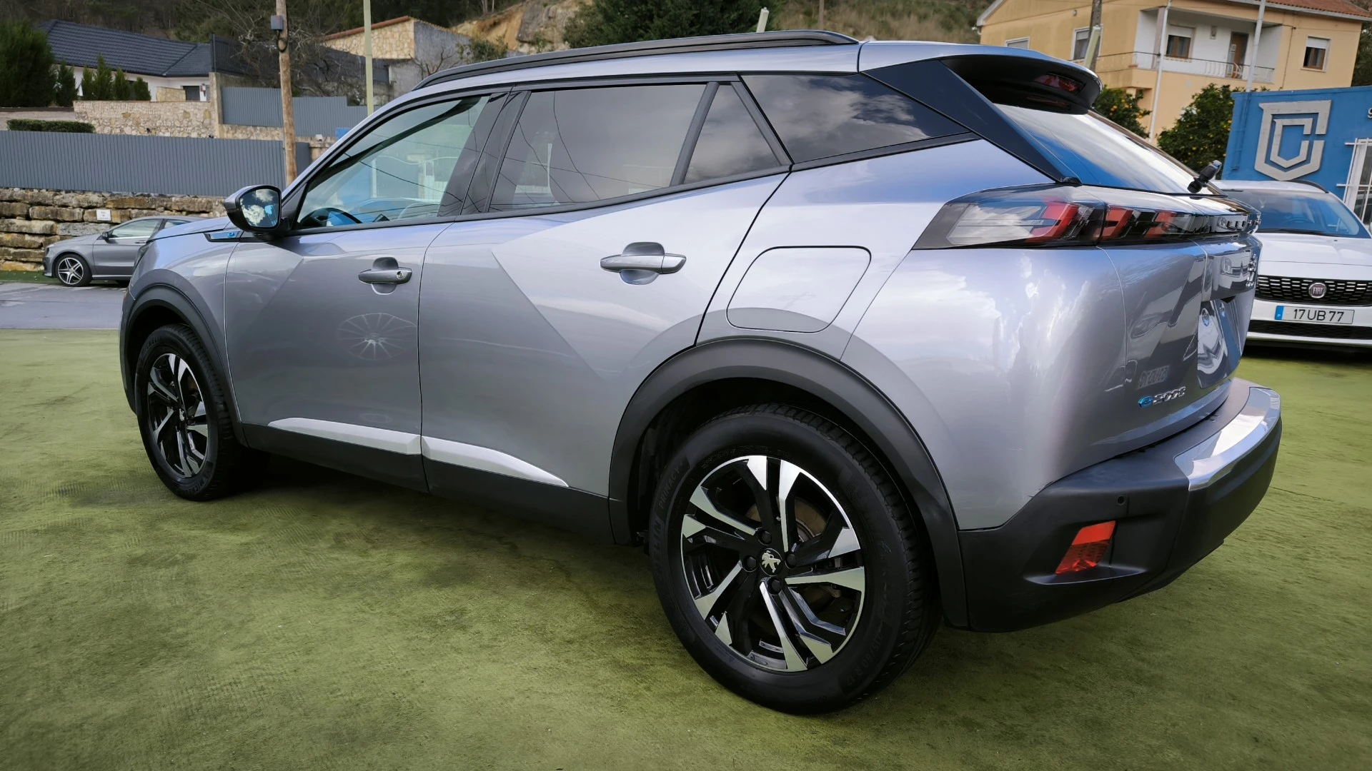 Peugeot e-2008 50 kWh Allure