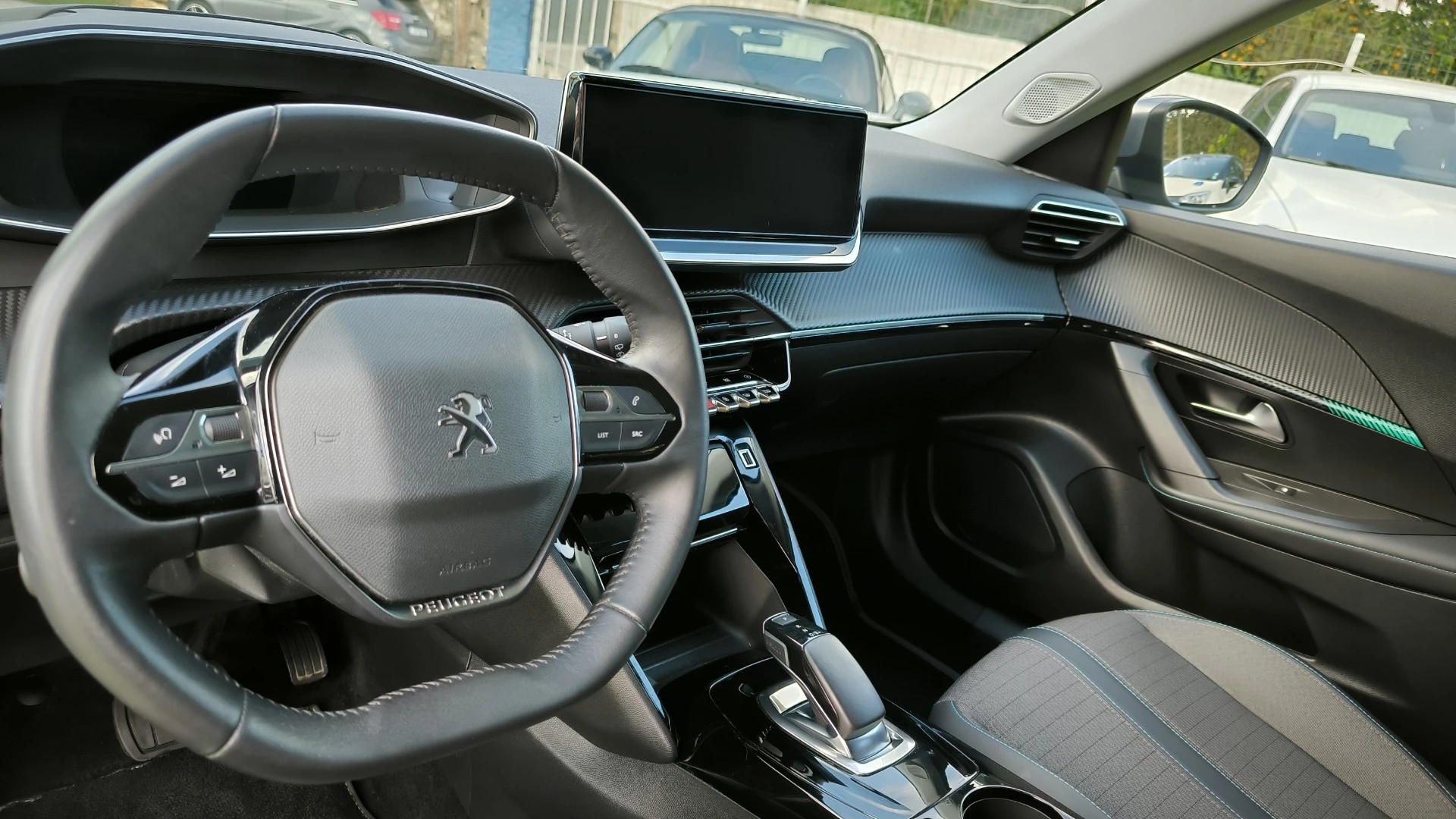 Peugeot e-2008 50 kWh Allure