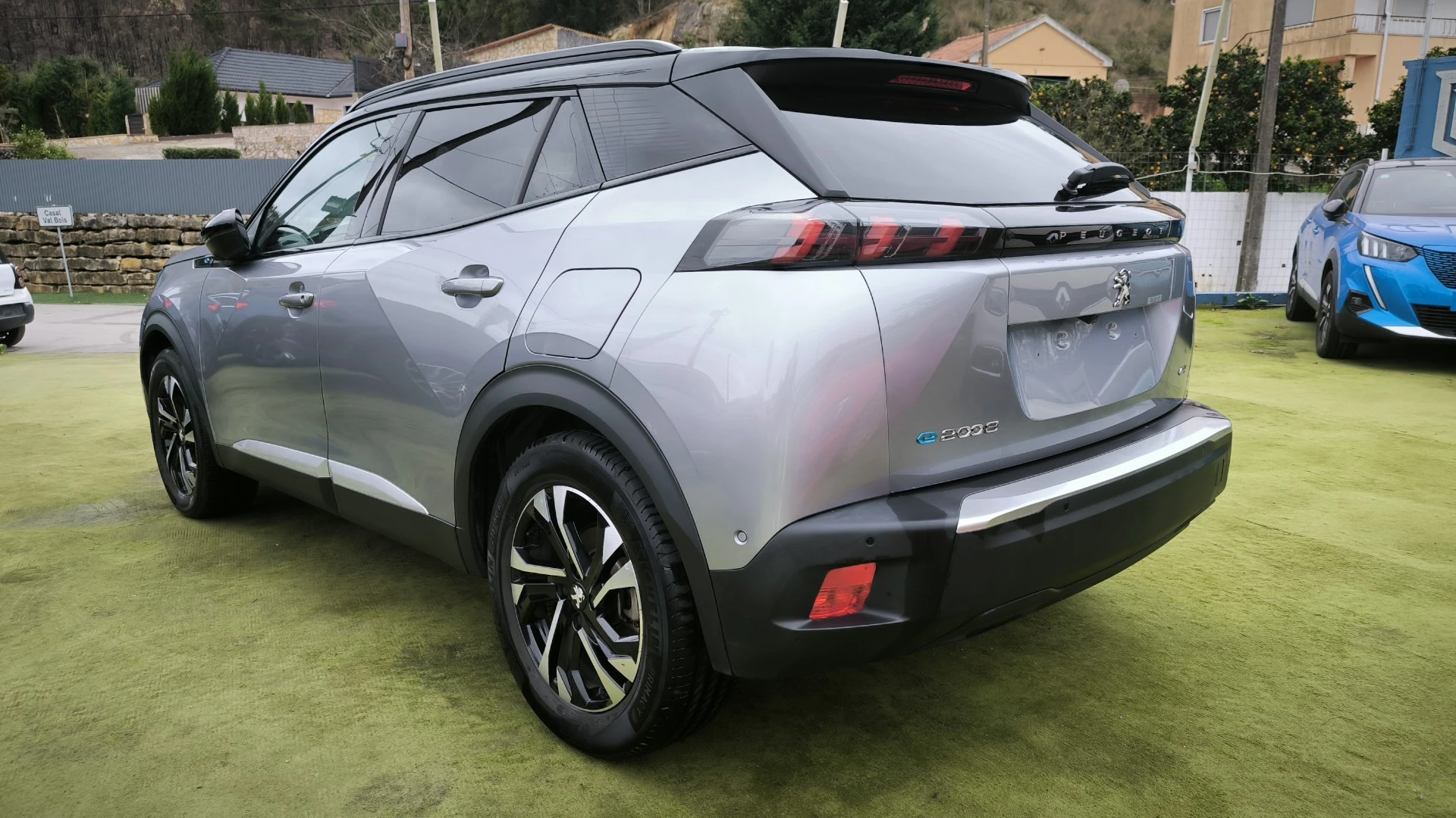 Peugeot e-2008 50 kWh GT